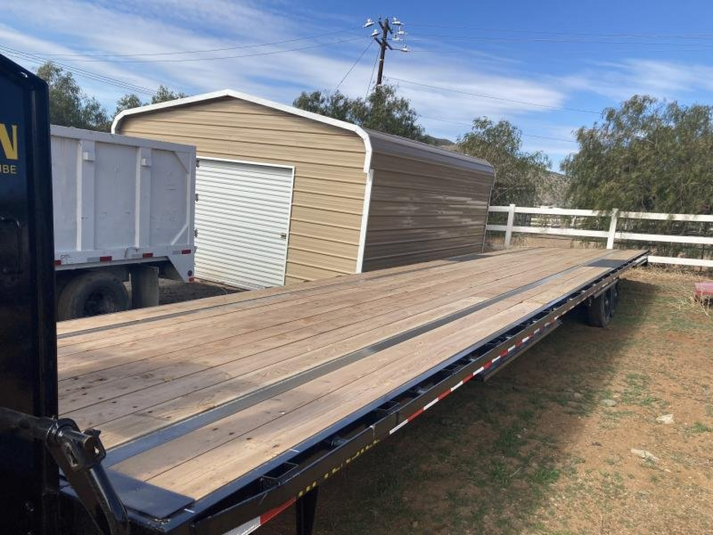 New 2024 BIG TEX TRAILERS 16GN-40 Flatbed Trailer