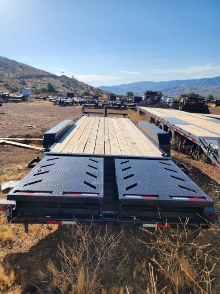 New 2023 IRON BULL ETB 83X24 Equipment Trailer