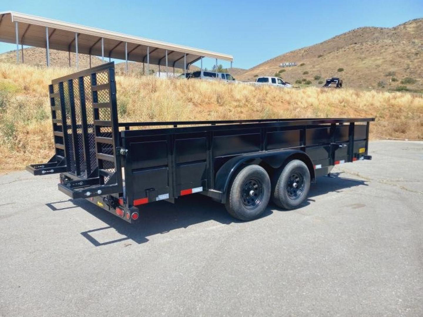2023 Equipment Flatbed Trailer photo 3