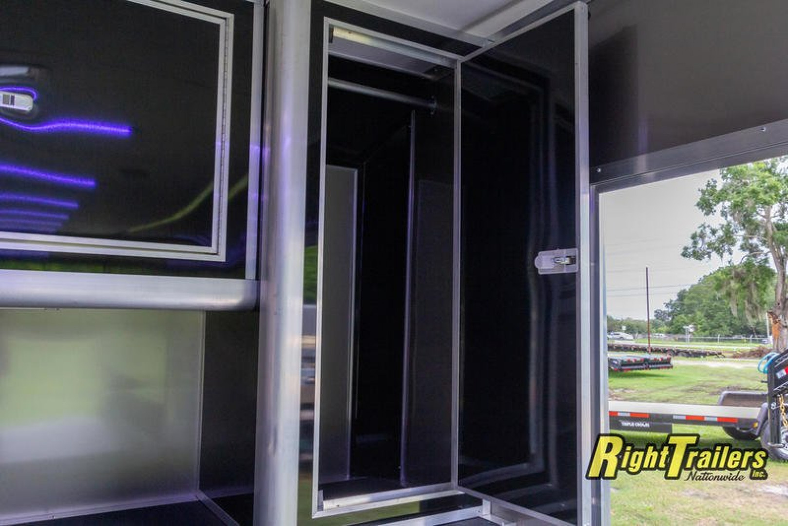 New 8.5x30 Cargo Mate Racing Trailer GAEL8.530TA4