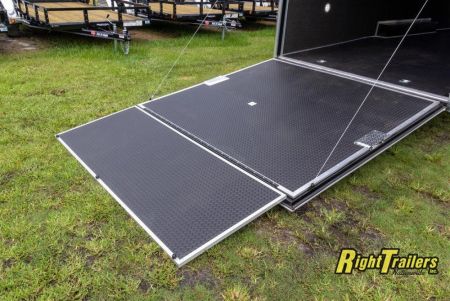 New 8.5x30 Cargo Mate Racing Trailer GAEL8.530TA4