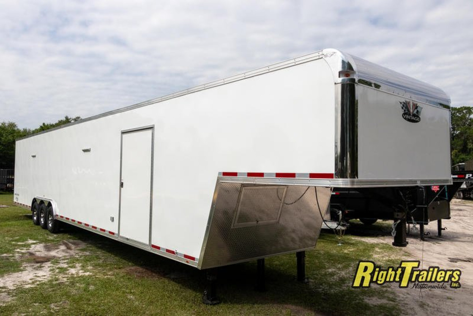 New Vintage Trailers P848G Car / Racing Trailer