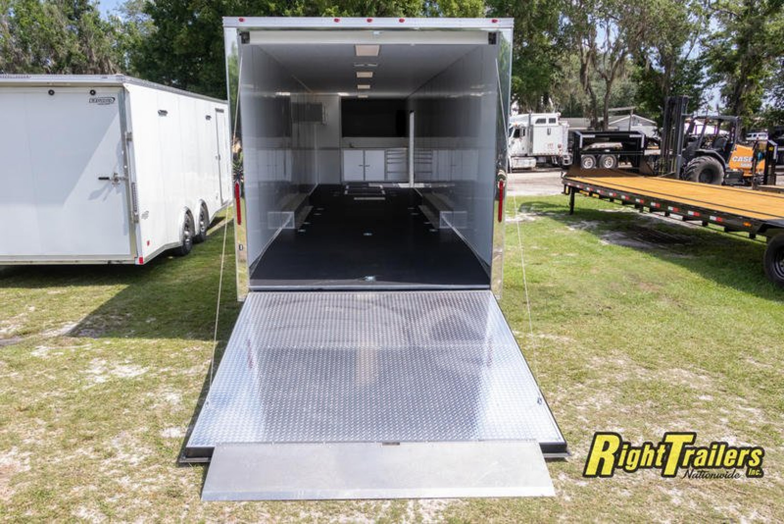 New Vintage Trailers P848G Car / Racing Trailer