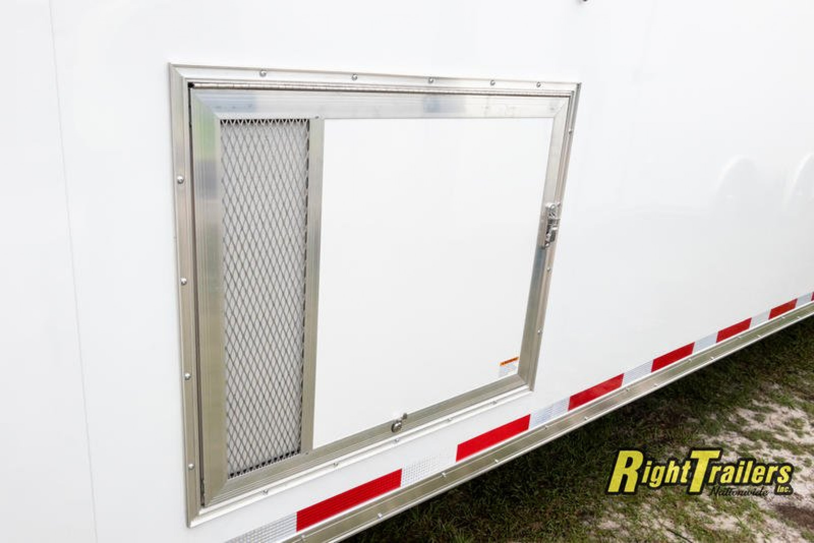 New Vintage Trailers P848G Car / Racing Trailer
