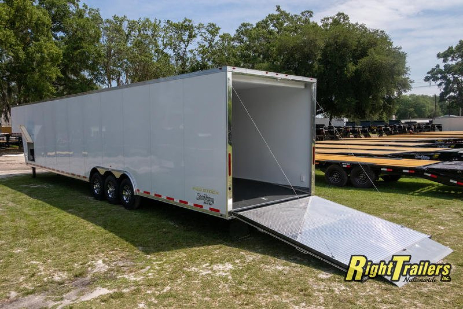 New Vintage Trailers P848G Car / Racing Trailer