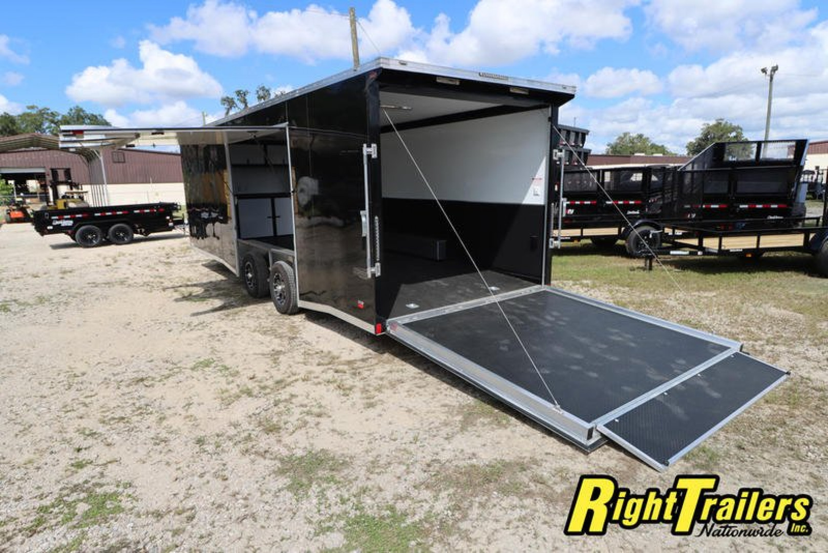New 2022 8.5x24 Bravo Race Trailer SSA8524TA3