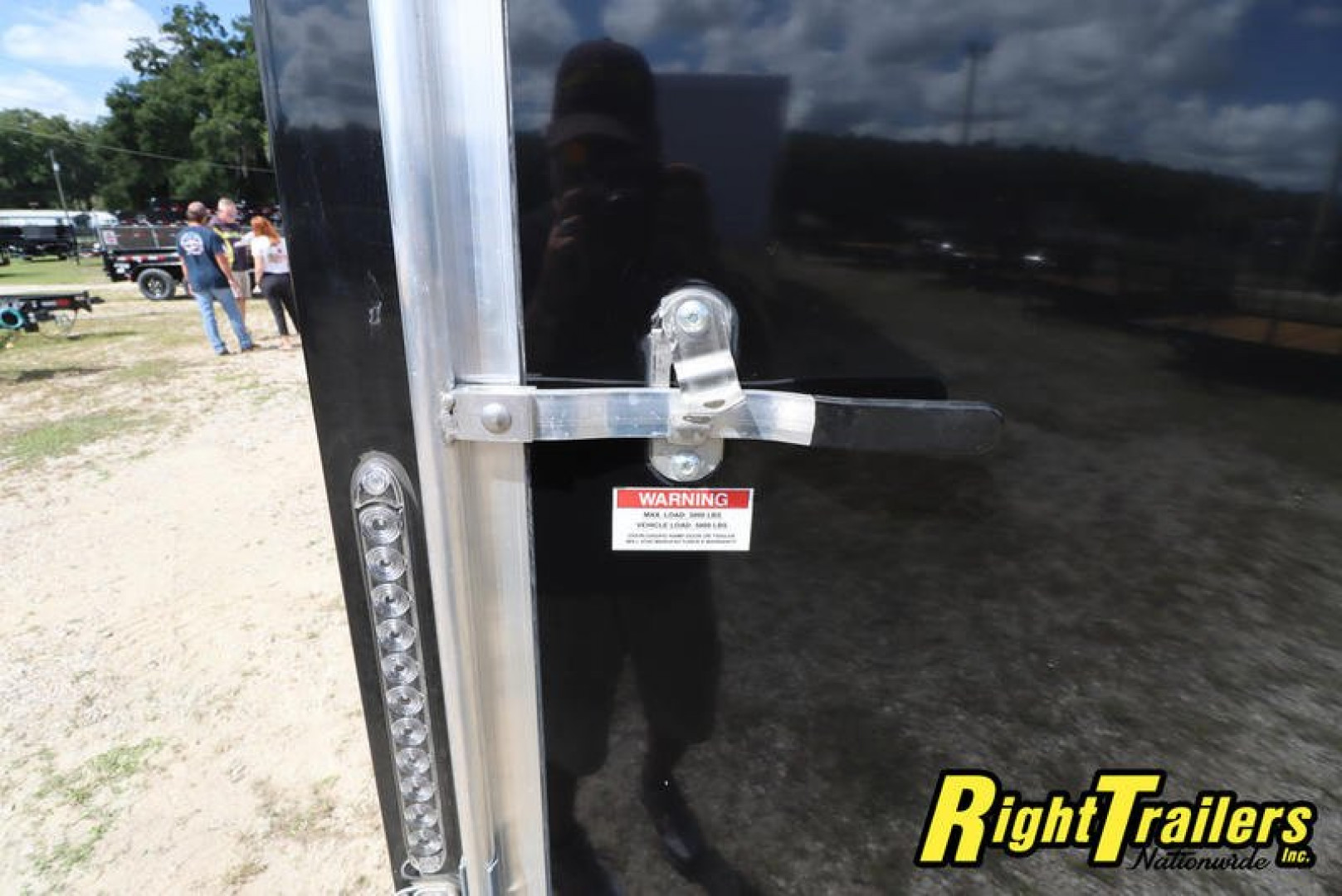 New 2022 8.5x24 Bravo Race Trailer SSA8524TA3