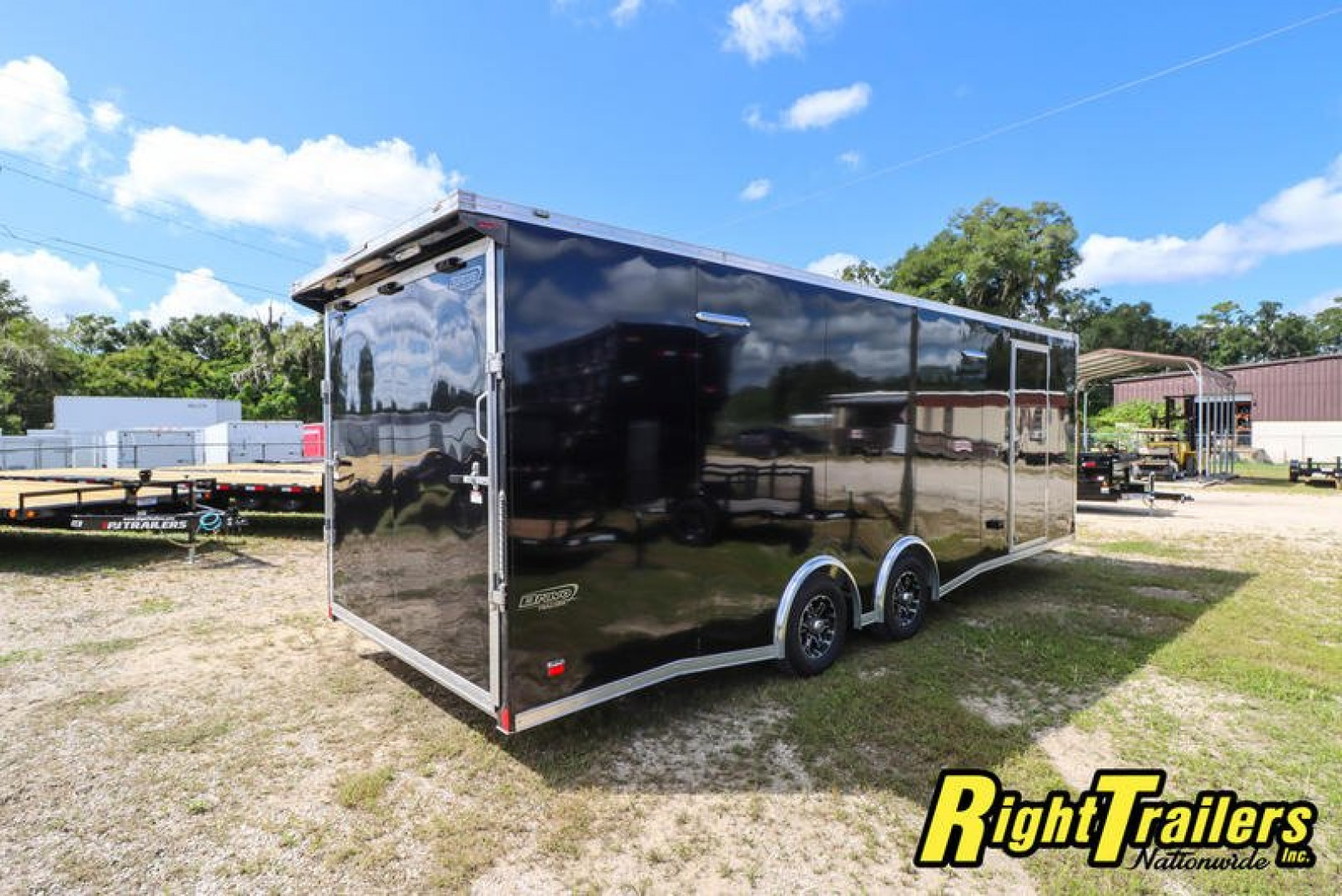 New 2022 8.5x24 Bravo Race Trailer SSA8524TA3
