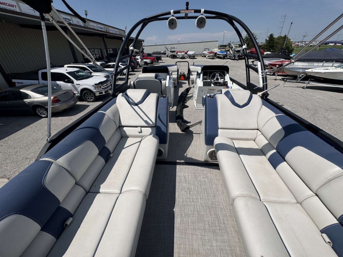 Used 2021 25' Montara Surf Boss Surf Boat