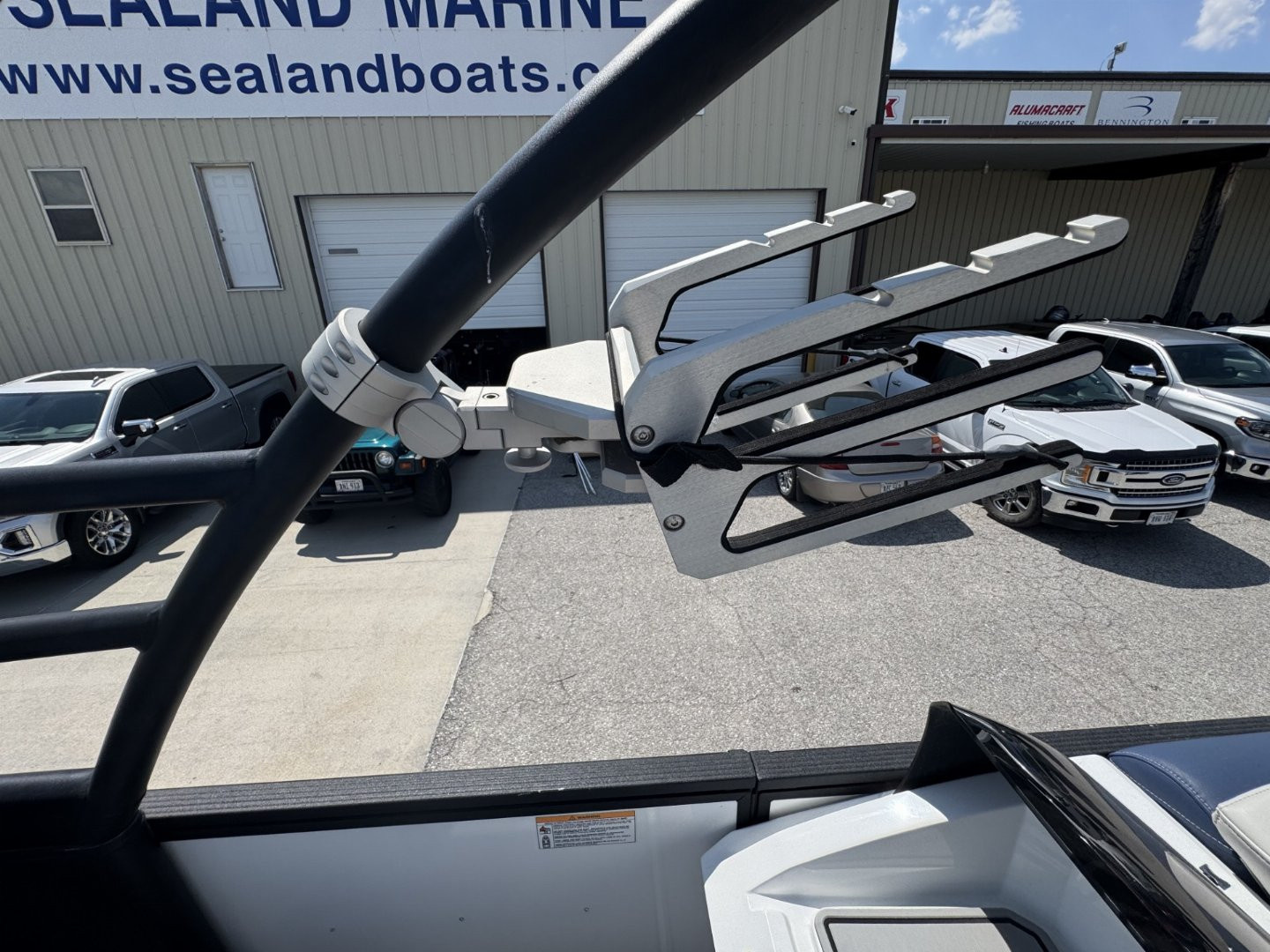 Used 2021 25' Montara Surf Boss Surf Boat