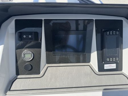 Used 2021 25' Montara Surf Boss Surf Boat