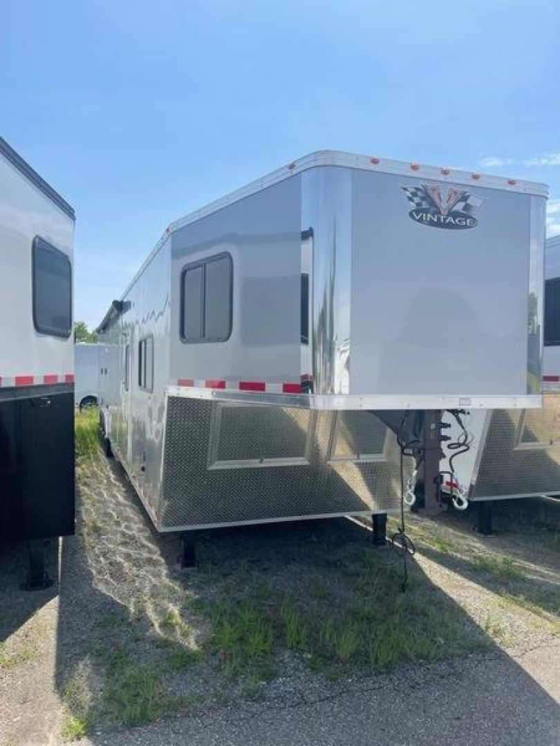 New Vintage Trailers OL850G-12' S LQ Car / Racing Trailer