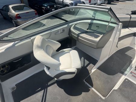 Used 2011 Regal Boats 2100 Bowrider