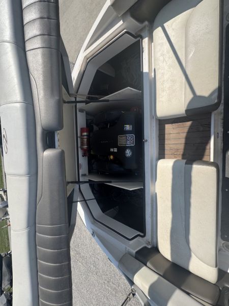 Used 2011 Regal Boats 2100 Bowrider