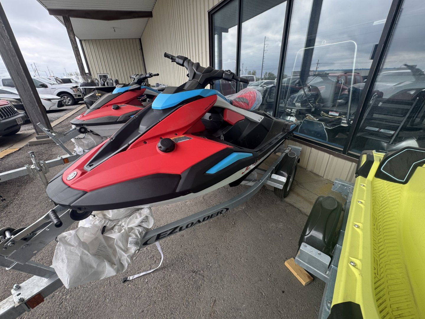 New 2025 Yamaha WaveRunner Jetblaster DLX 2-Up PWC (Personal Watercraft)