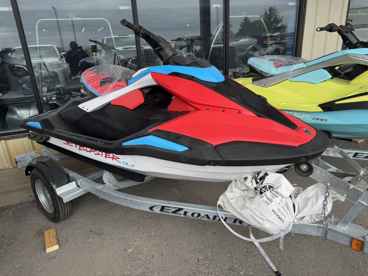 New 2025 Yamaha WaveRunner Jetblaster DLX 2-Up PWC (Personal Watercraft)