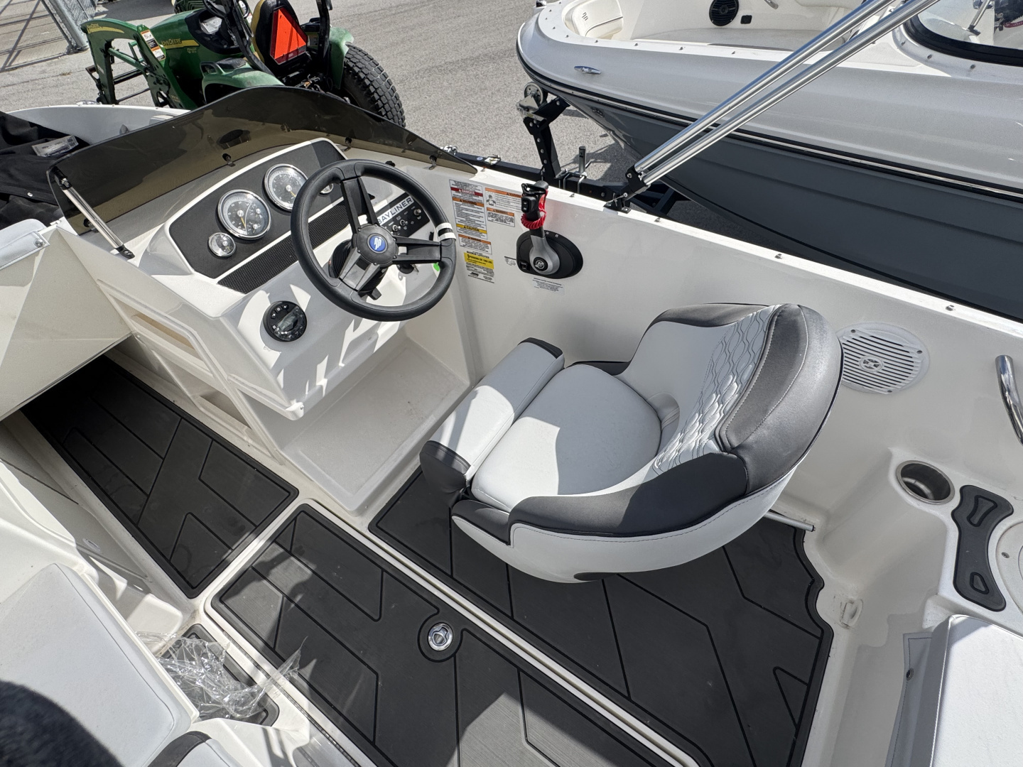 New 2024 Bayliner Boats E19