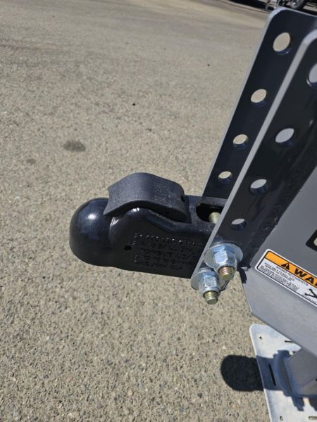 New 2025 DIAMOND C HDT207 82X20 SPLIT TILT 14K EQUIPMENT TRAILER CEMENT GRAY
