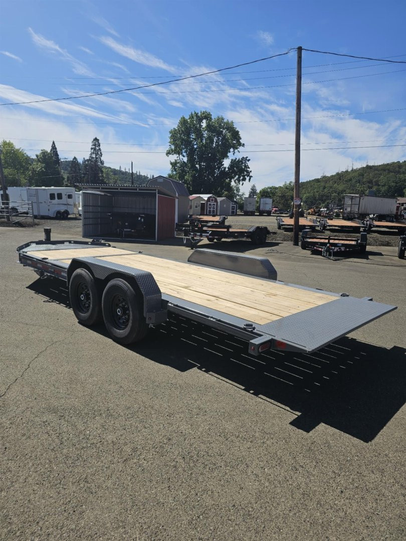 New 2025 DIAMOND C HDT207 82X20 SPLIT TILT 14K EQUIPMENT TRAILER CEMENT GRAY