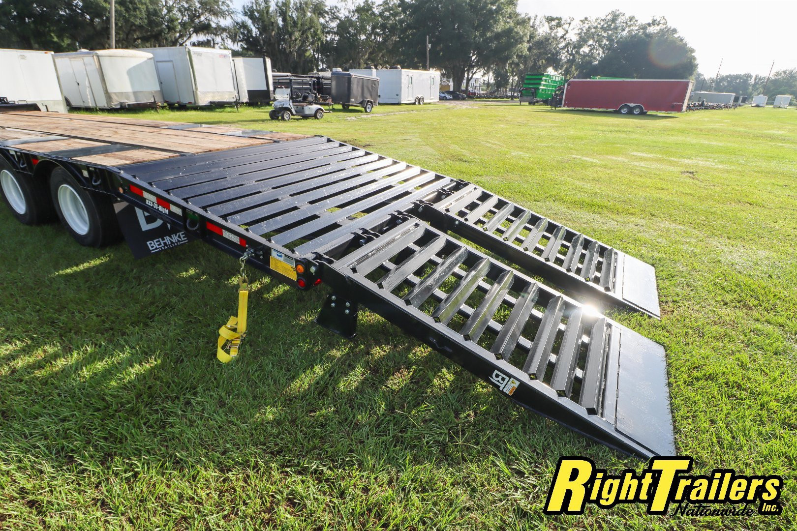 New Behnke 8.5x31 Deckover Equipment Trailer Equipment Trailer