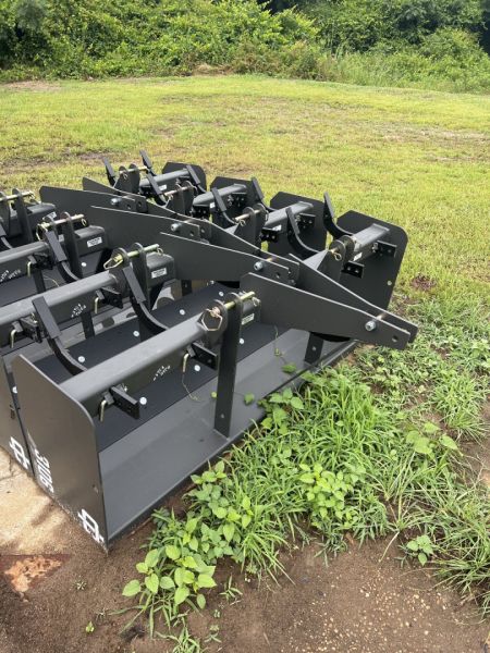 New 2025 IronCraft 3106-GR/6' STD BOX BLADE Attachment