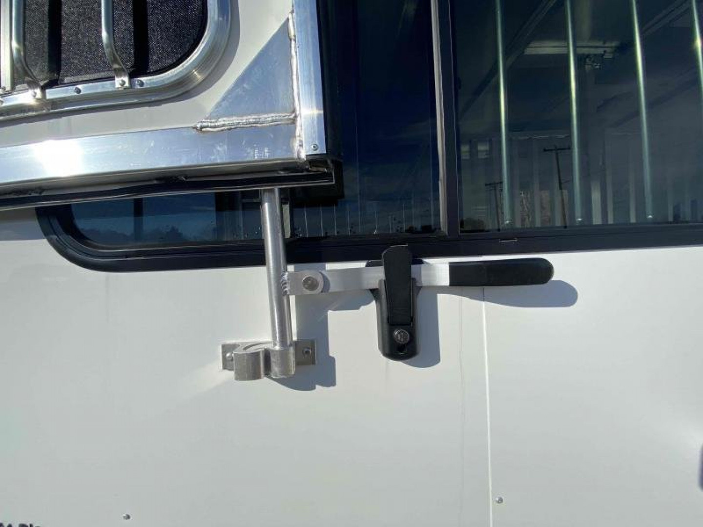 New 2027 Sundowner Trailers CHARTER TR SE 2H BP Horse Trailer