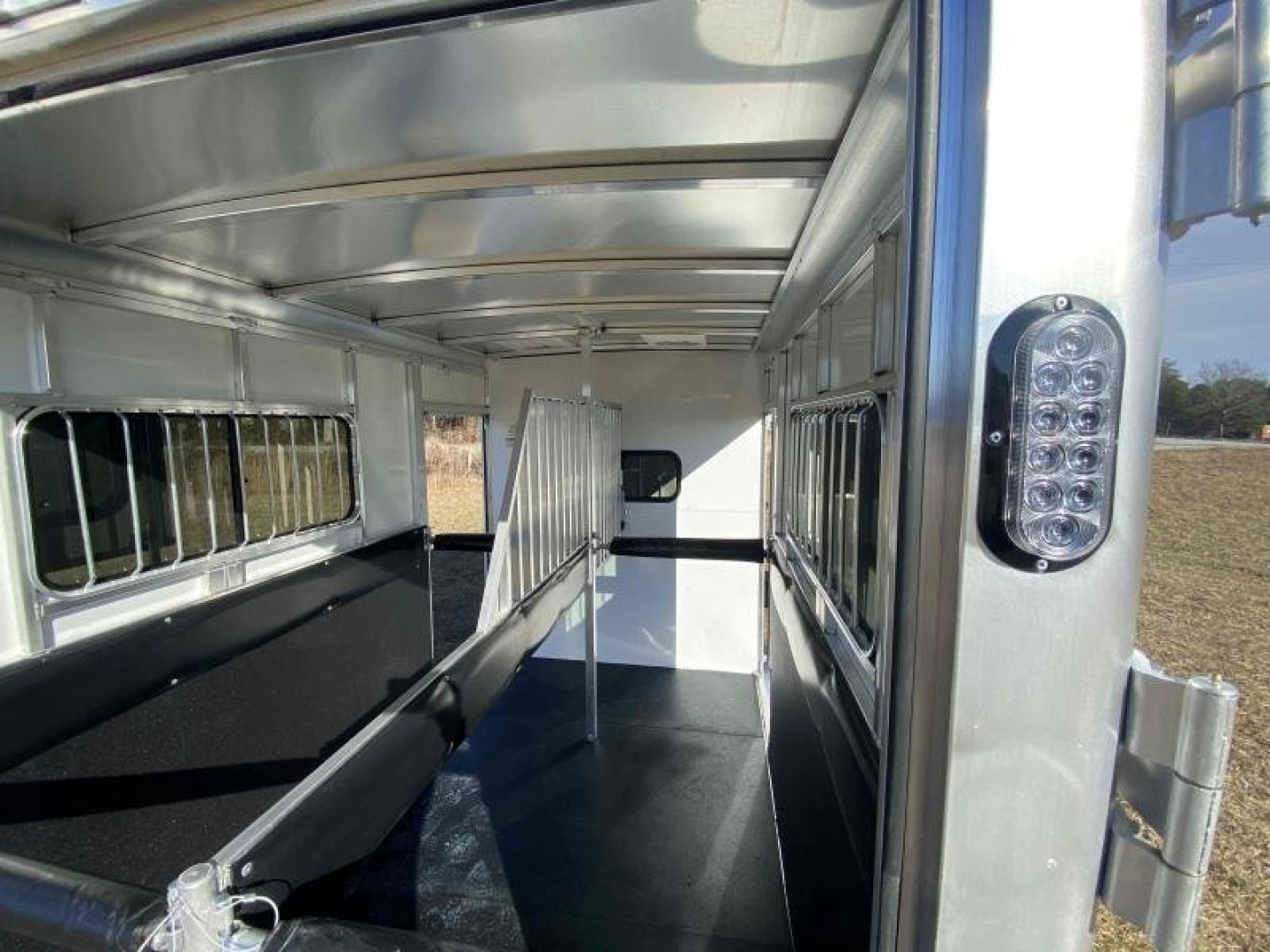New 2027 Sundowner Trailers CHARTER TR SE 2H BP Horse Trailer