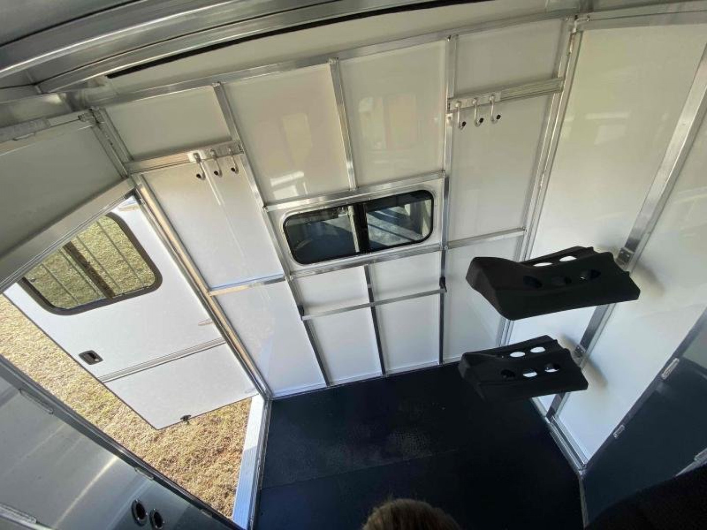 New 2027 Sundowner Trailers CHARTER TR SE 2H BP Horse Trailer