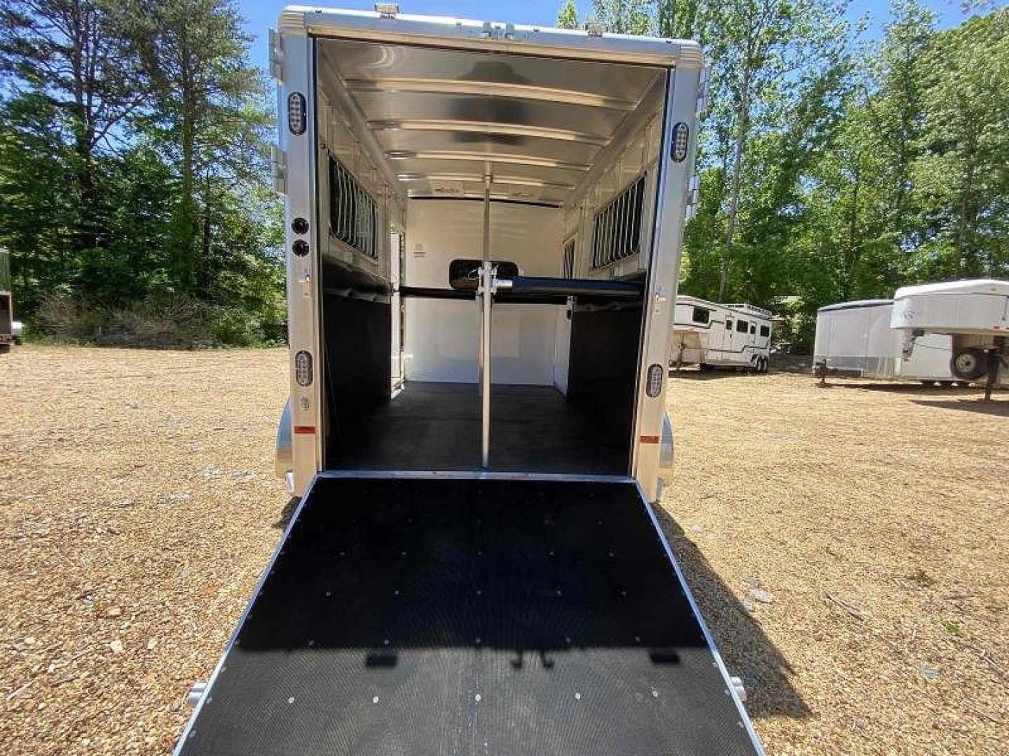 New 2027 Sundowner Trailers CHARTER TR SE 2H BP Horse Trailer