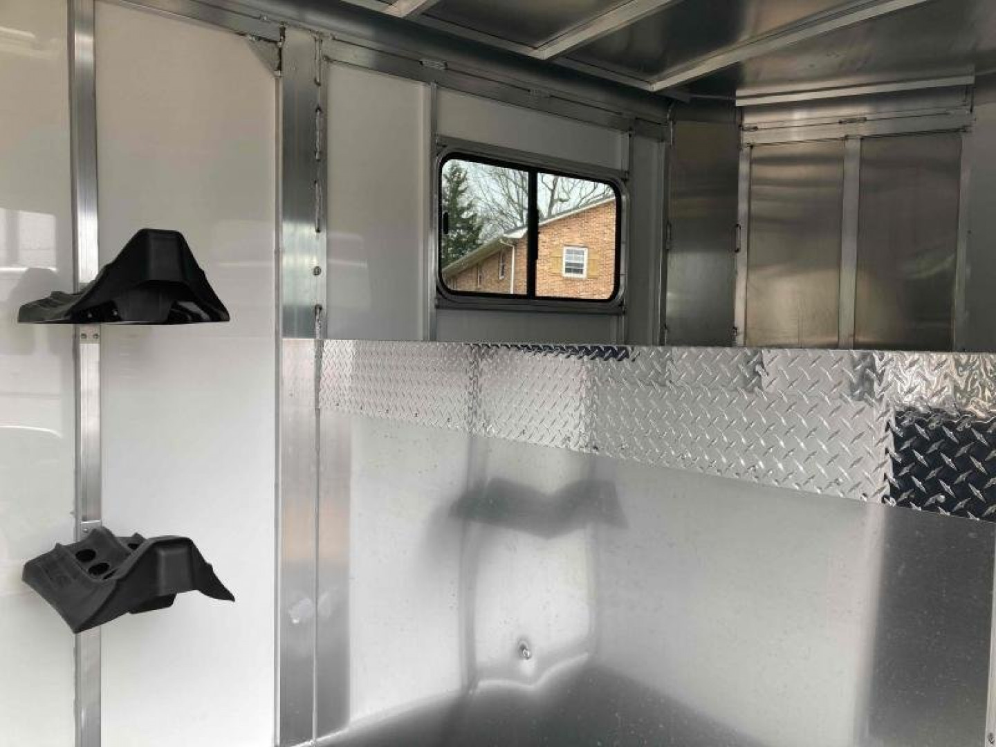 New 2027 Sundowner Trailers Charter TR SE 2+1 Gooseneck Horse Trailer