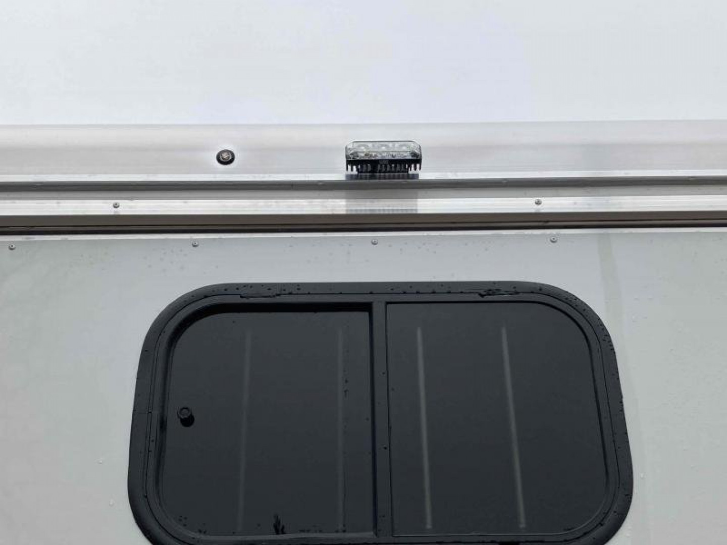 New 2027 Sundowner Trailers Charter TR SE 2+1 Gooseneck Horse Trailer
