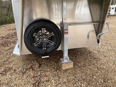 New 2027 Sundowner Trailers Charter TR SE 2+1 Gooseneck Horse Trailer