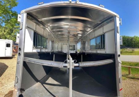 New 2027 Sundowner Trailers Charter TR SE 2+1 Gooseneck Horse Trailer