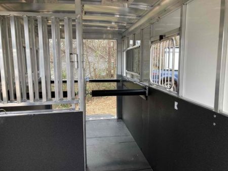 New 2027 Sundowner Trailers Charter TR SE 2+1 Gooseneck Horse Trailer