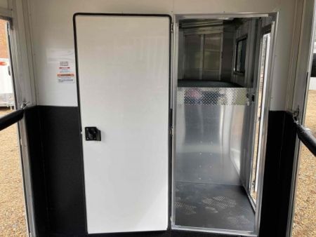 New 2027 Sundowner Trailers Charter TR SE 2+1 Gooseneck Horse Trailer
