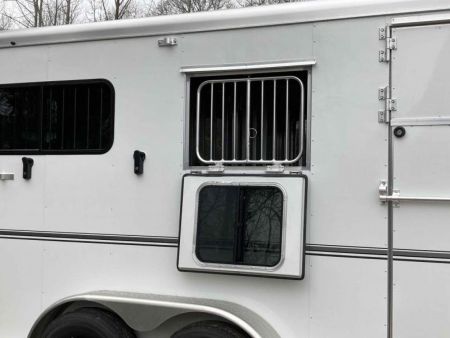 New 2027 Sundowner Trailers Charter TR SE 2+1 Gooseneck Horse Trailer