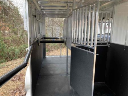 New 2027 Sundowner Trailers Charter TR SE 2+1 Gooseneck Horse Trailer