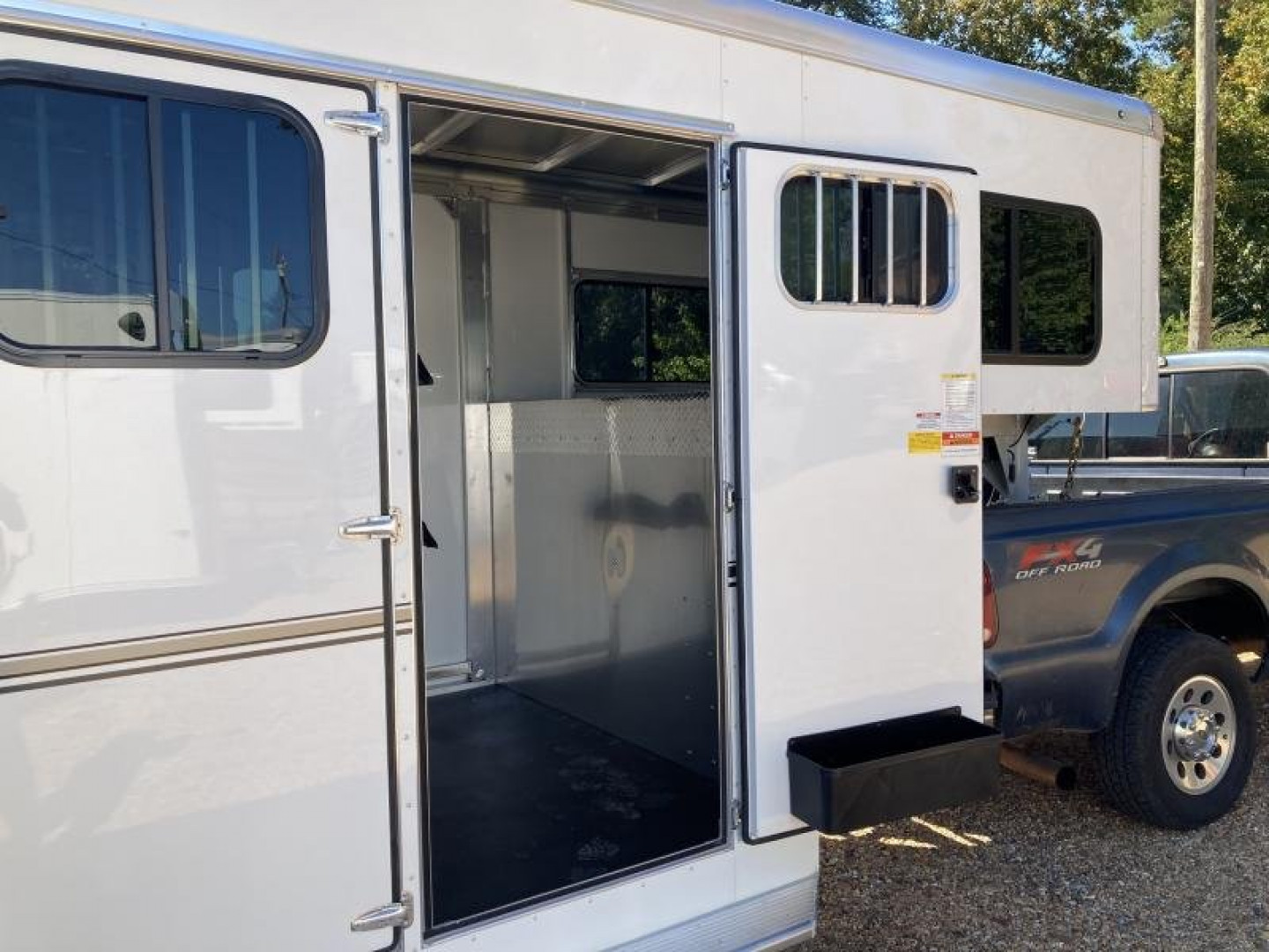 New Sundowner Trailers Charter TR SE Gooseneck Horse Trailer