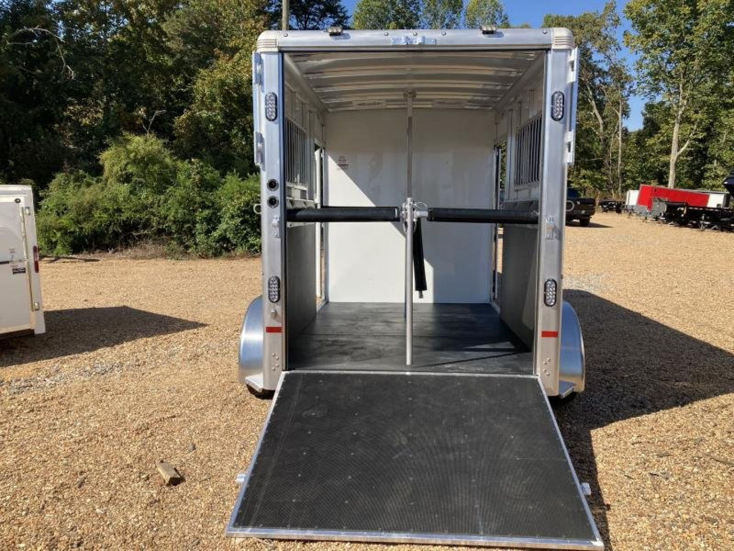New Sundowner Trailers Charter TR SE Gooseneck Horse Trailer