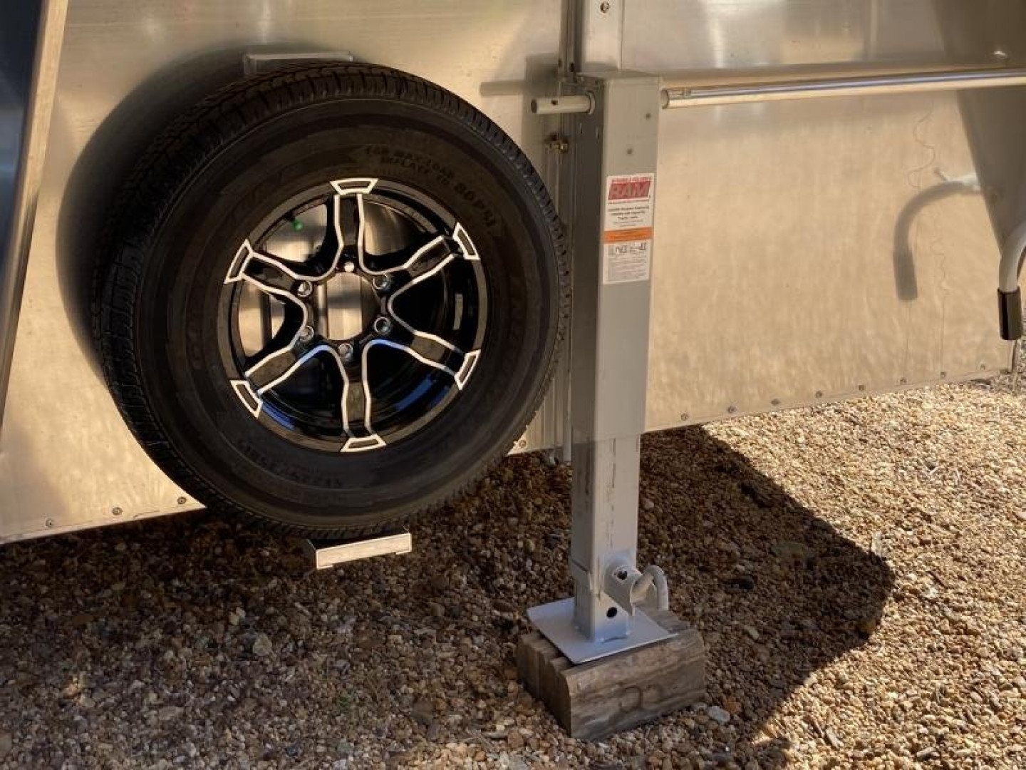 New Sundowner Trailers Charter TR SE Gooseneck Horse Trailer