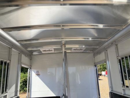 New Sundowner Trailers Charter TR SE Gooseneck Horse Trailer