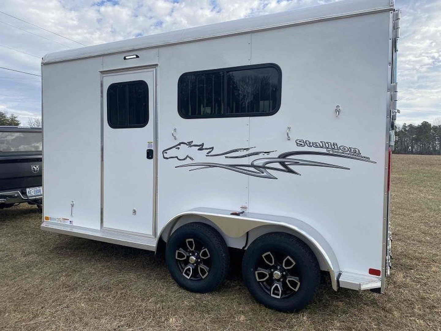 New 2027 Homesteader Trailer 214FB Horse Trailer