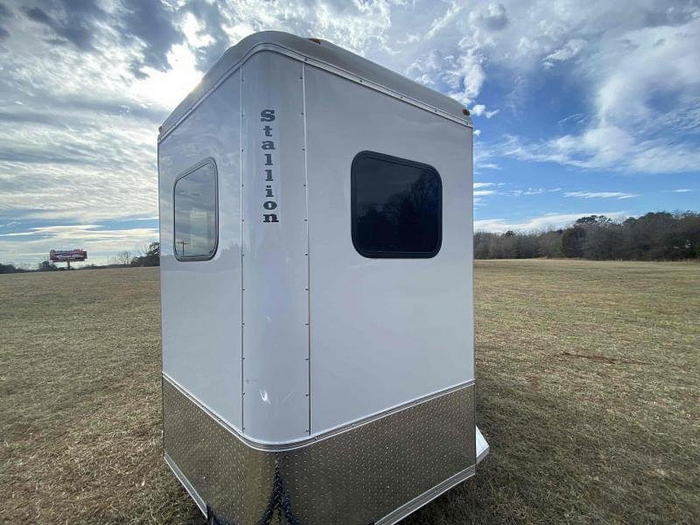 New 2027 Homesteader Trailer 214FB Horse Trailer