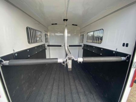 New 2027 Homesteader Trailer 214FB Horse Trailer