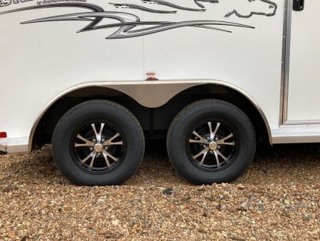 New 2027 Homesteader Trailer 214FB Horse Trailer