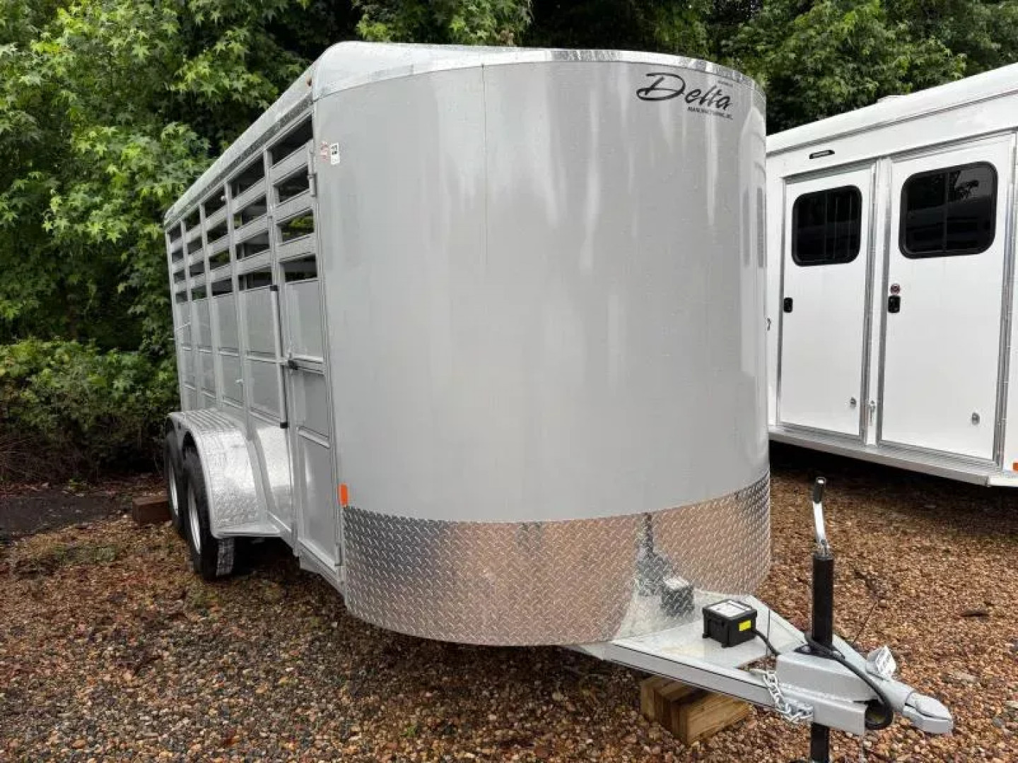 New 2027 Delta Mfg 16' Stock Bumper Pull Horse Trailer