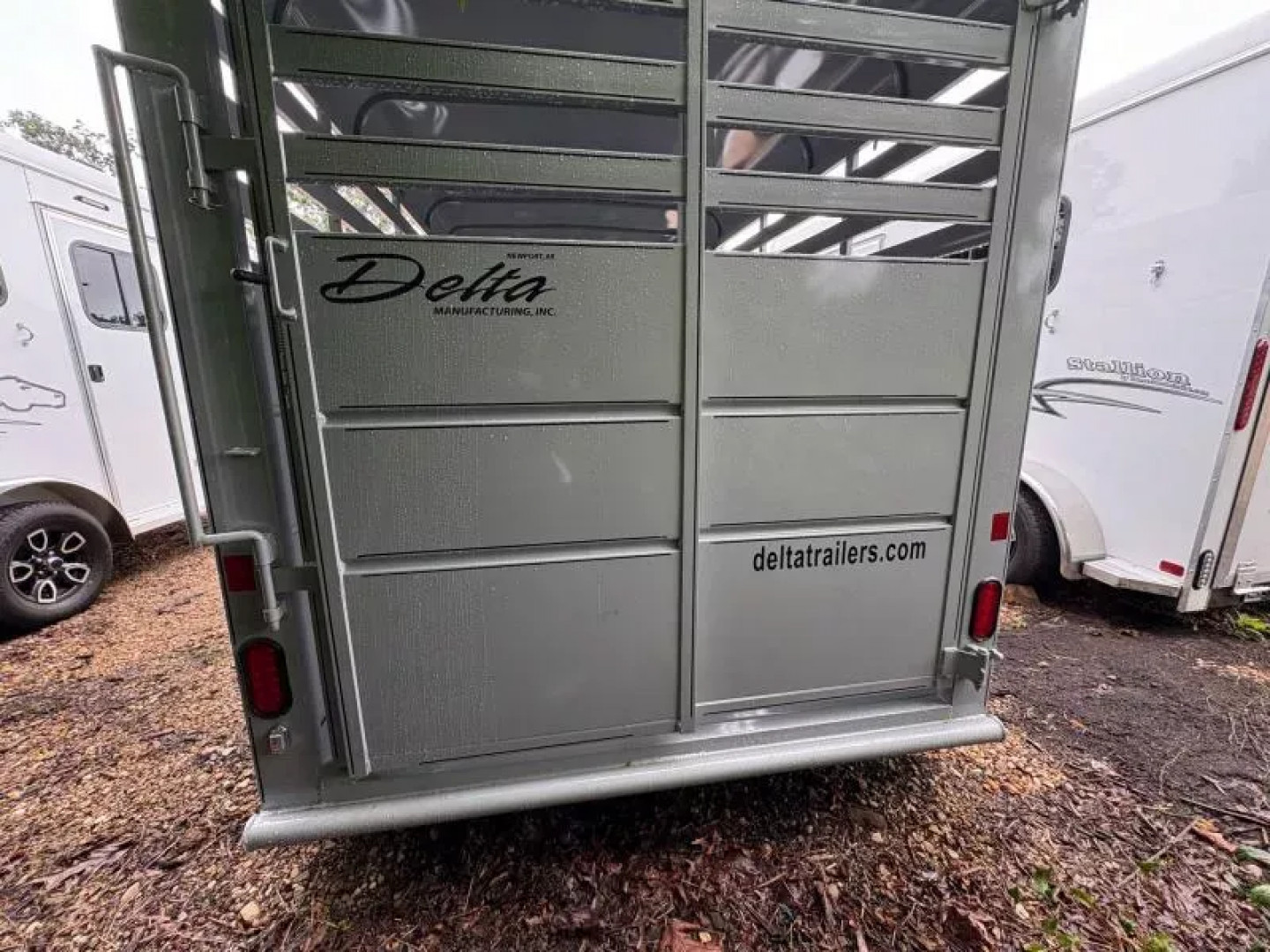 New 2027 Delta Mfg 16' Stock Bumper Pull Horse Trailer