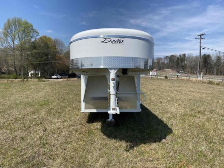 New 2027 Delta Mfg 500 Gooseneck Stock Trailer Horse Trailer