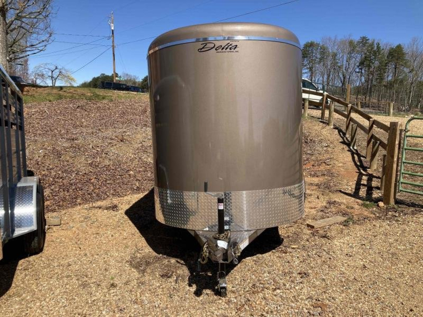 New 2027 Delta Mfg 16' STOCK BUMPER PULL Horse Trailer