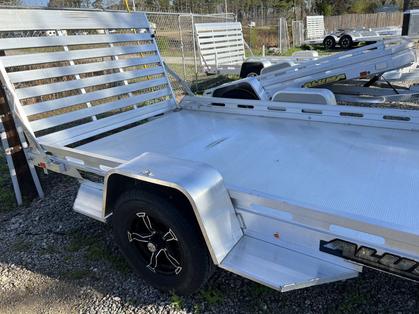 2025 Aluma EX7712H